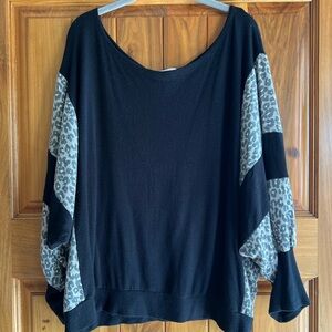 Gilli Black Top with Gray Leopard Print Long Sleeves